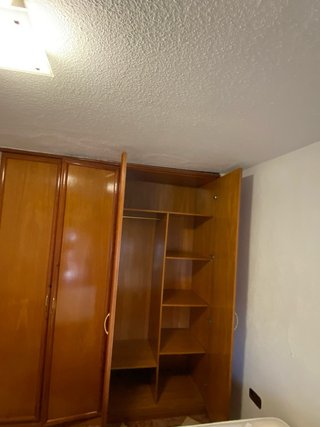 Armario grande de madera. Urge venta