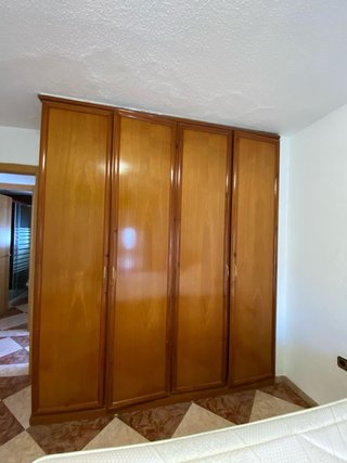 Armario grande de madera. Urge venta