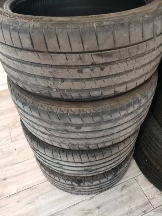 Bridgestone 225/40r18 92Y Neumático