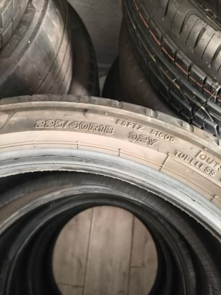 Bridgestone 225/40r18 92Y Neumático