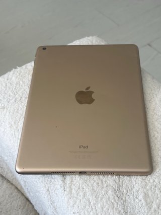 iPad 5 128 GB Oro