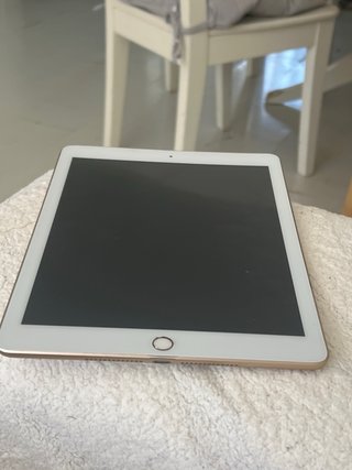 iPad 5 128 GB Oro