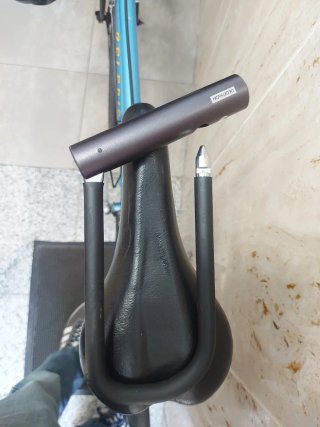 Bicicleta carretera clásica azúl