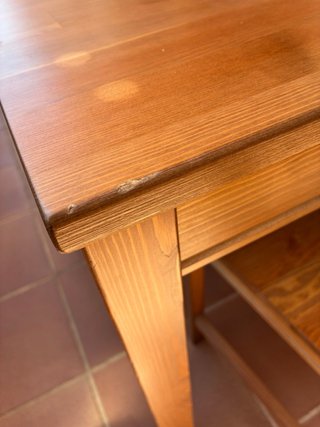Mesa de comedor y 4 sillas de madera