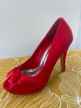 Zapatos HF Shoes Talla 36 Rojos Nuevos