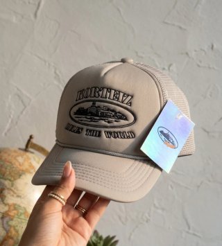 Gorra Corteiz Beige