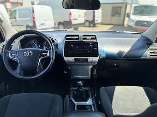 Toyota Land Cruiser GX (2018)