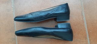 Zapatos de piel negros Jaime Mascaró talla 35.