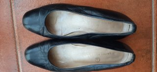 Zapatos de piel negros Jaime Mascaró talla 35.