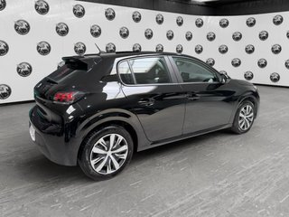 Peugeot 208 2022 con tan solo 22.000km