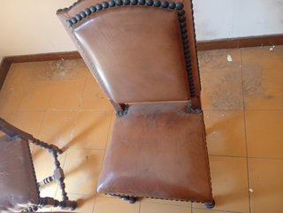Tavolo antico '800 con 4 sedie in pelle
