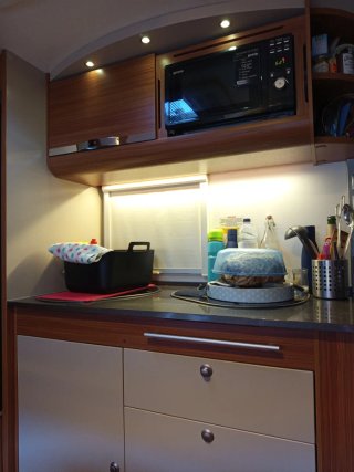 CARAVANA ADORA 563 TK EN VENDA – 7 PLACES