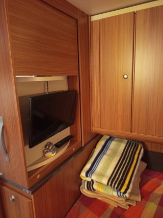 CARAVANA ADORA 563 TK EN VENDA – 7 PLACES