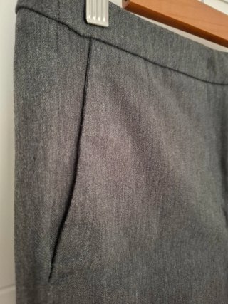 Pantalón formal gris Mango