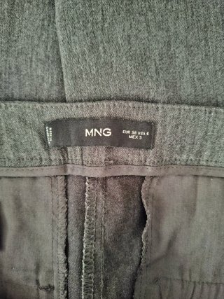 Pantalón formal gris Mango