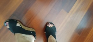 Sandalias negras tiras cruzadas verano