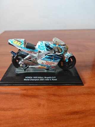 Moto Honda NSR 500cc Rossi 2001