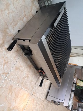 Plancha Gas con Piedras Volcánicas