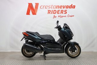 Yamaha XMAX 300 TECH MAX