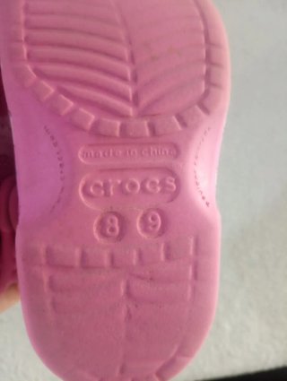 Crocs rosas Hello Kitty