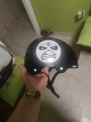 Casco Oxelo Negro con Tiras