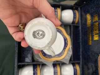Juego de café de porcelana fina Nuevo en su caja
