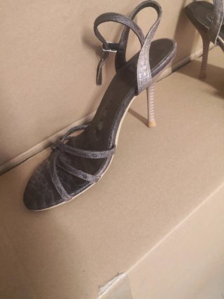 Sandalias de tacón piel serpiente