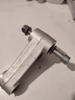 Pieza suspensión trasera Aprilia Pegaso