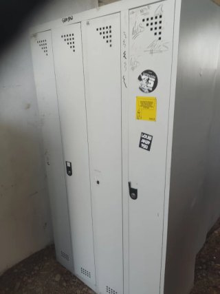 Taquillas metálicas no tienen cerradura