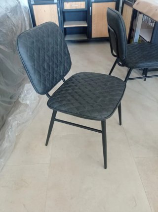 Sedie da pranzo grigie nuove