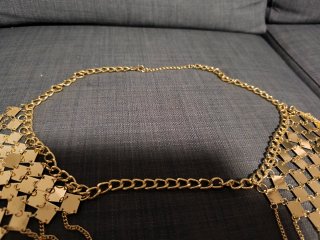 Collar Hombro Borlas Metálicas Dorado