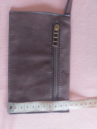 Cartera de mano con asa