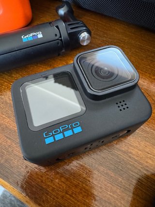 GoPro Hero 11 Black + Molti accessori