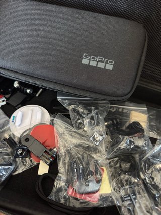 GoPro Hero 11 Black + Molti accessori