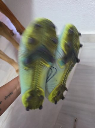 Botas de fútbol Nike Mercurial talla 37.5