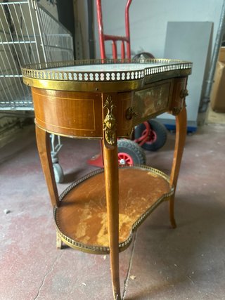 Mesilla francesa de madera y cristal
