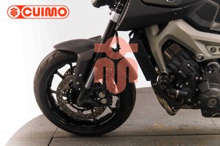 YAMAHA MT 09