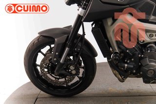 YAMAHA MT 09