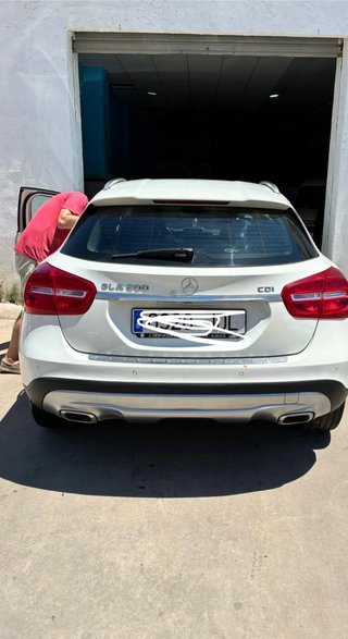 Mercedes-Benz GLA 200