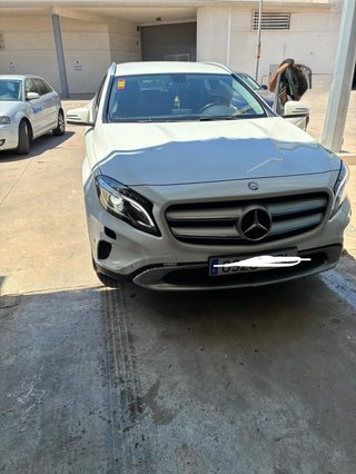 Mercedes-Benz GLA 200