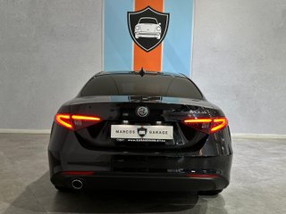 Alfa Romeo Giulia 2.2 JTDM Basis