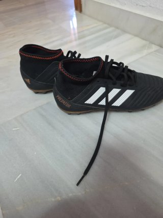 Botas de fútbol Adidas Predator Negras talla 38