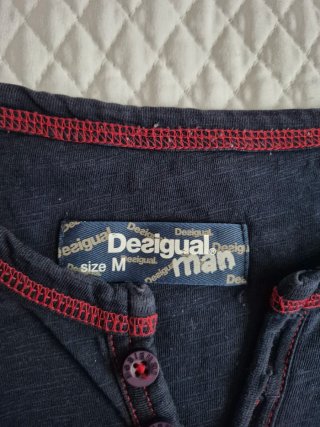 Camiseta Desigual. Talla M PERFECTO ESTADO