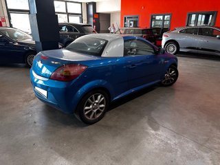 Opel TIGRA 1.8 16V 125 Sport (2006)
