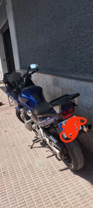 Suzuki Bandit Azul y Negra