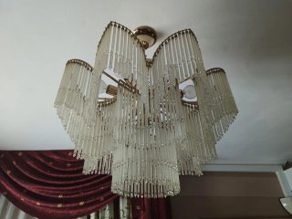 Lámpara de salón de cristal y metal