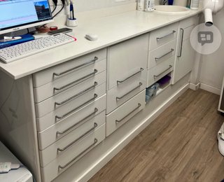 Mobiliario completo para clínica dental
