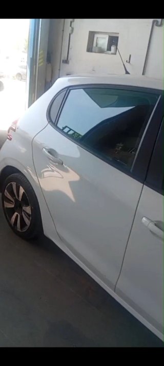 Peugeot 208 2015