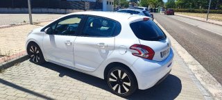 Peugeot 208 2015
