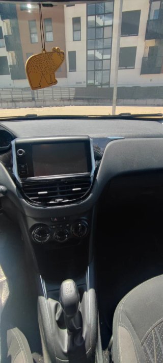 Peugeot 208 2015